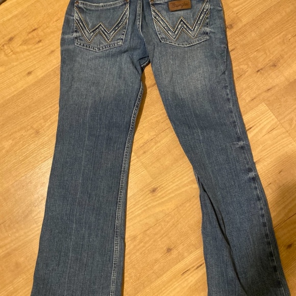 New Ladies Wranglers - Picture 2 of 2